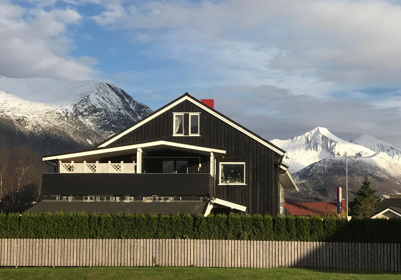Villa Åndalsnes Extérieur photo