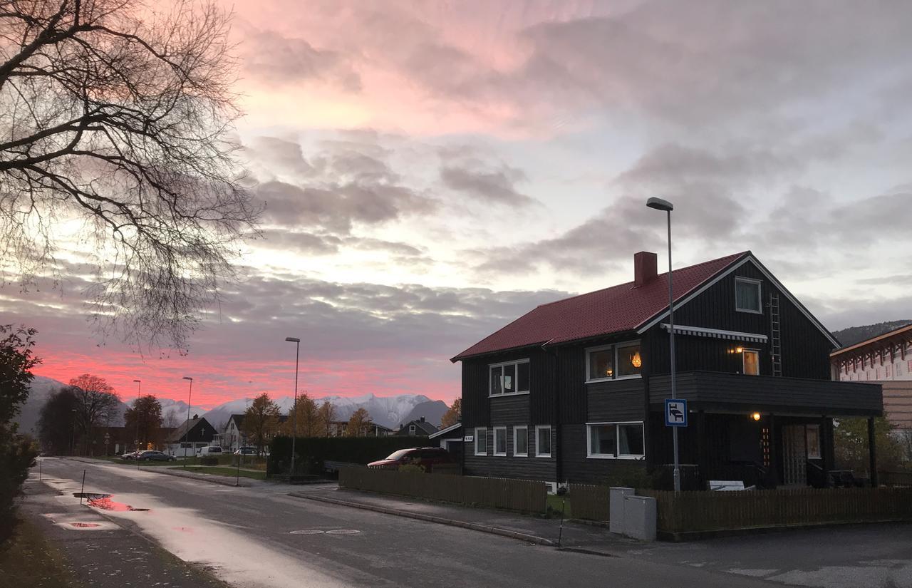 Villa Åndalsnes Extérieur photo
