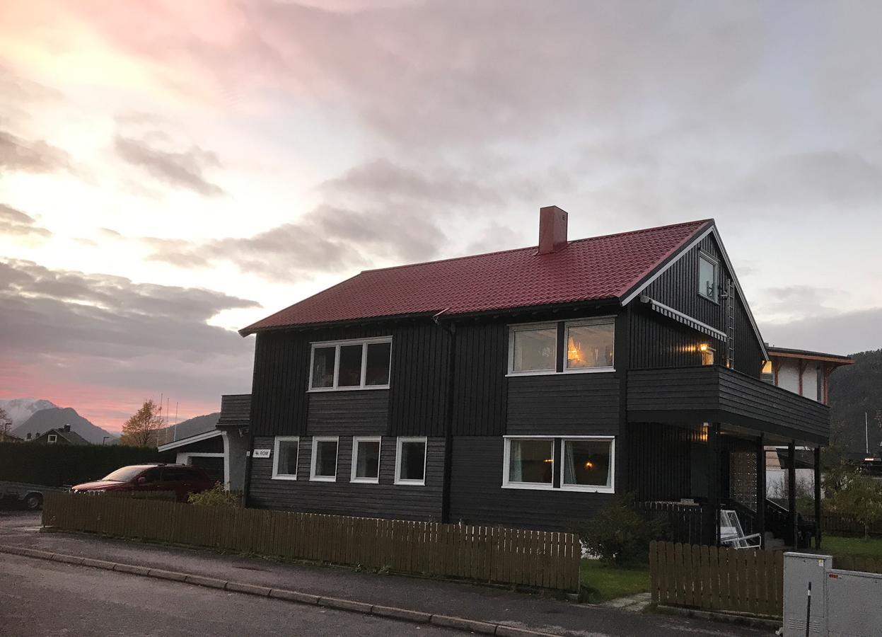 Villa Åndalsnes Extérieur photo